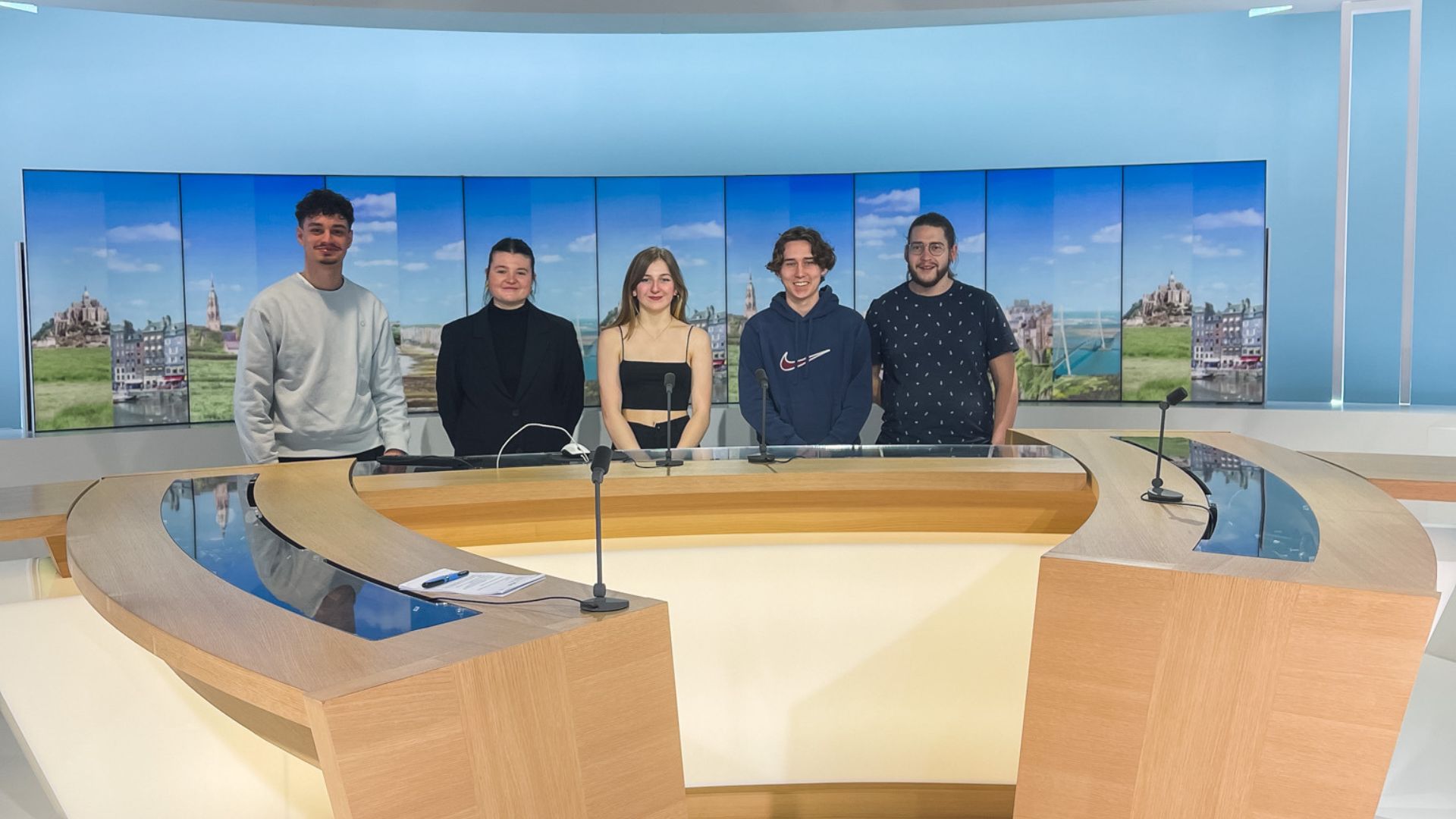 Image mise en avant de l'article VISITE CHEZ FRANCE 3 NORMANDIE