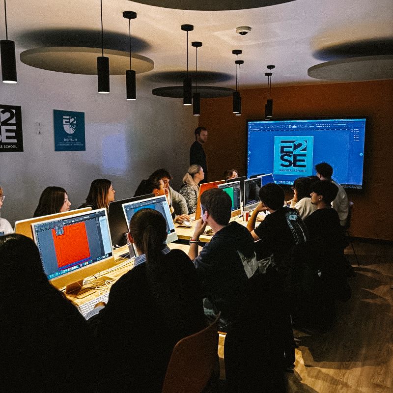 Image mise en avant de l'article Pitch, Posture & Pro – Masterclass Communication pour nos étudiants au Havre !