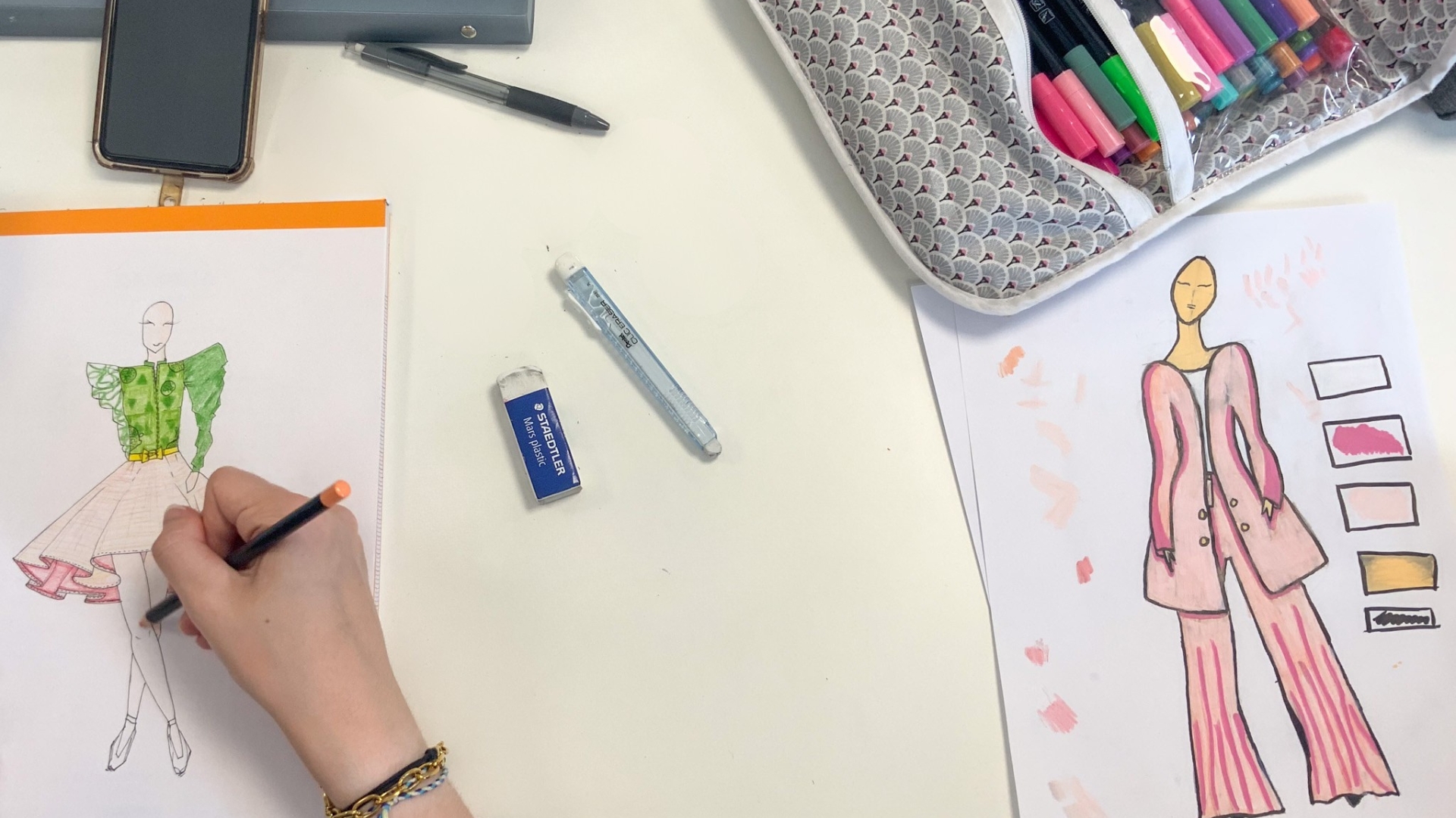 Image mise en avant de l'article IMMERSION DANS LE STYLE MEMPHIS