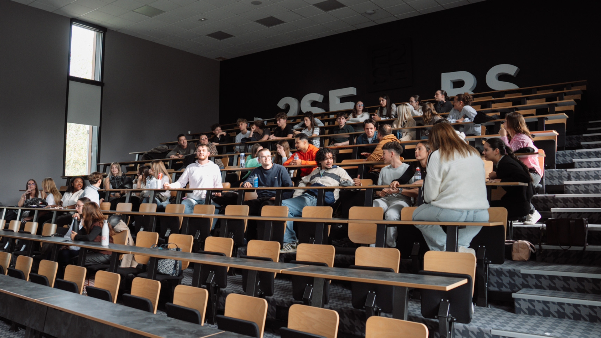 Image mise en avant de l'article RENCONTRE ENTRE NOS ÉTUDIANTS