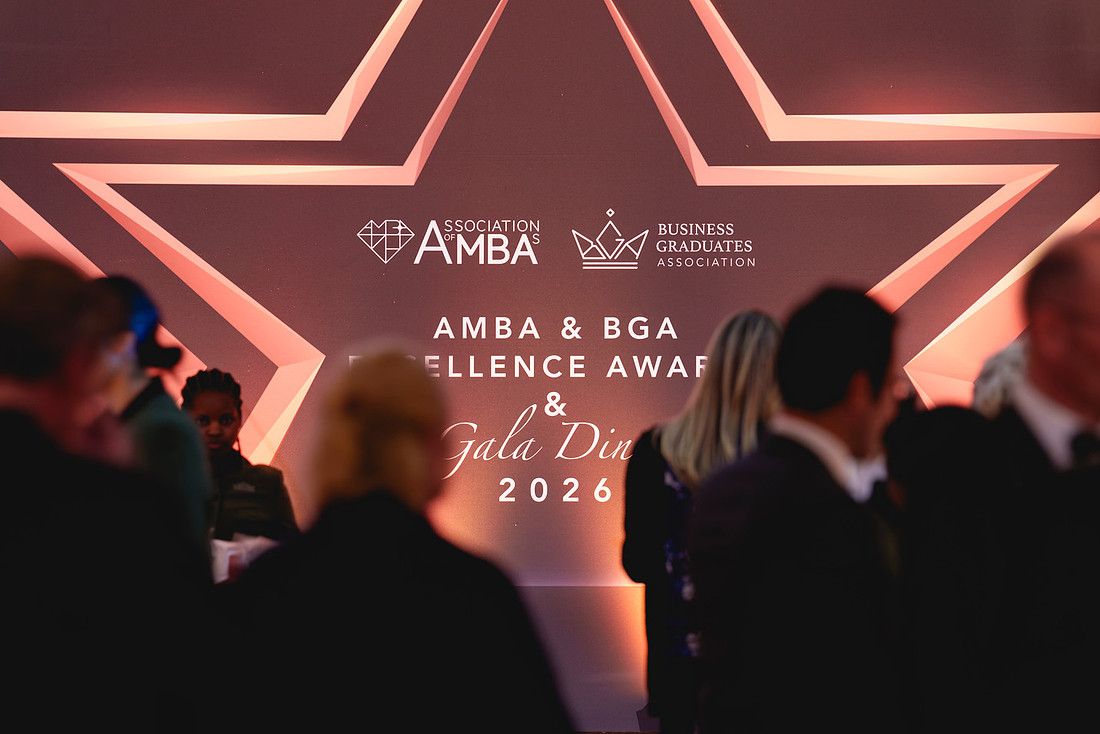 Image mise en avant de l'article Retour sur une soirée d&rsquo;excellence à Londres – AMBA & BGA Excellence Awards